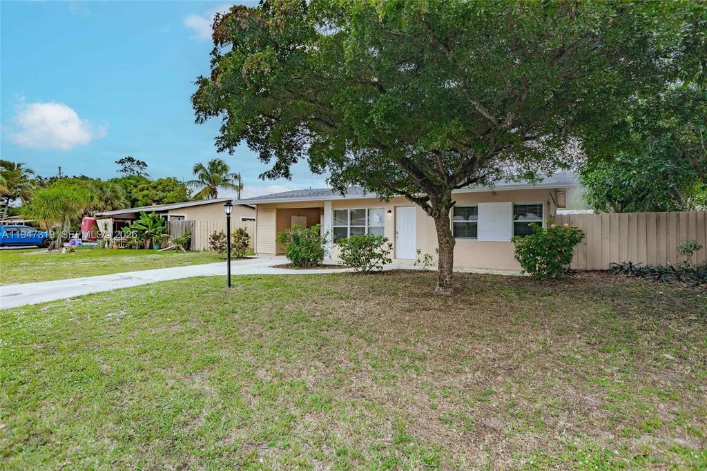 Photo of 3140 NE 10th Ter, Pompano Beach, FL 33064 (MLS # A11947319)