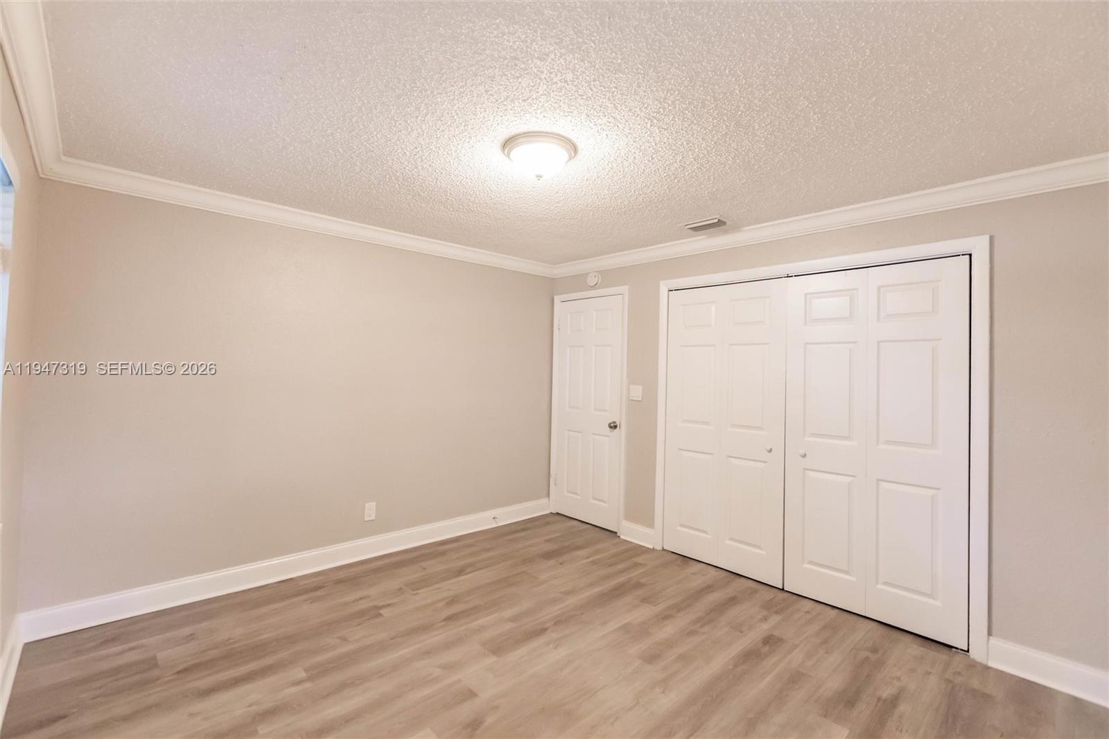 CRESTHAVEN NO 5 - Residential