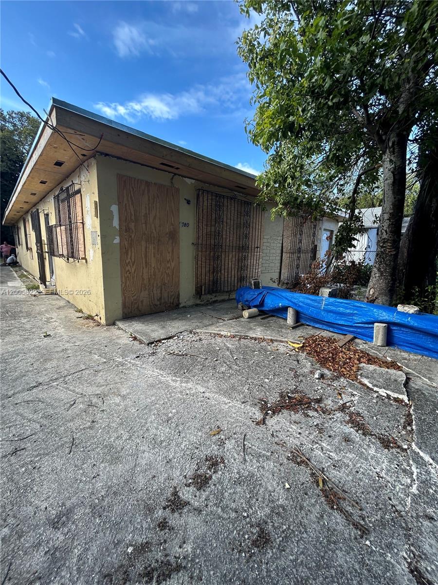 KENWOOD SUB - Residential Income