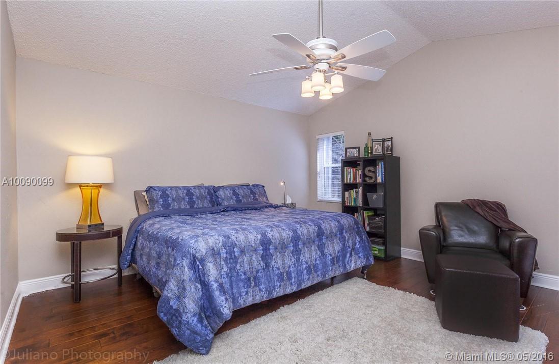 Central Park Lake 137-50 - Residential