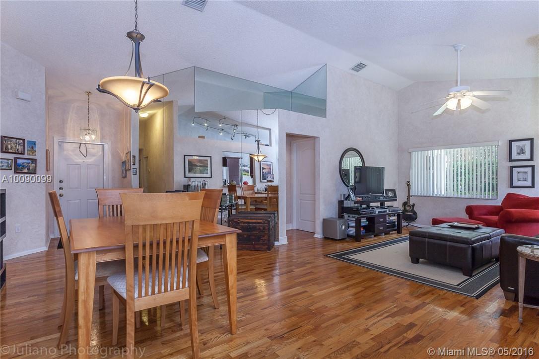 Central Park Lake 137-50 - Residential