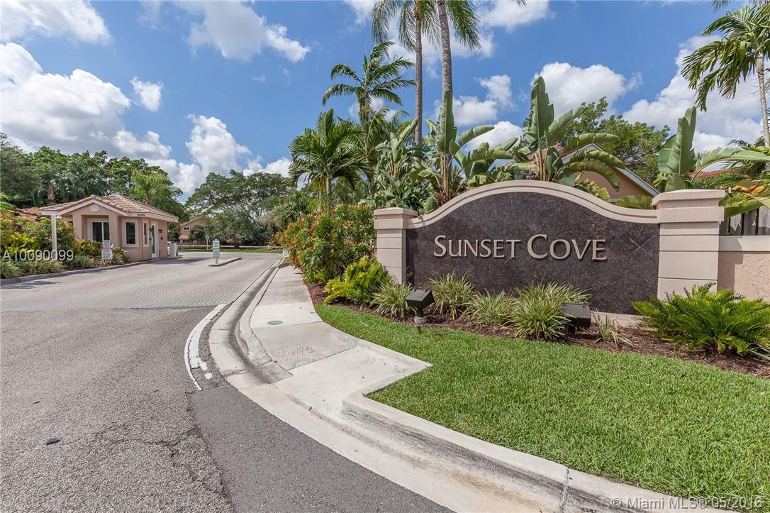 Central Park Lake 137-50 - Residential