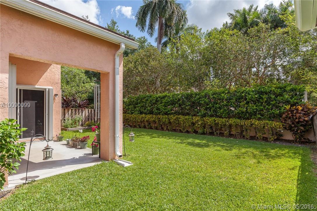 Central Park Lake 137-50 - Residential