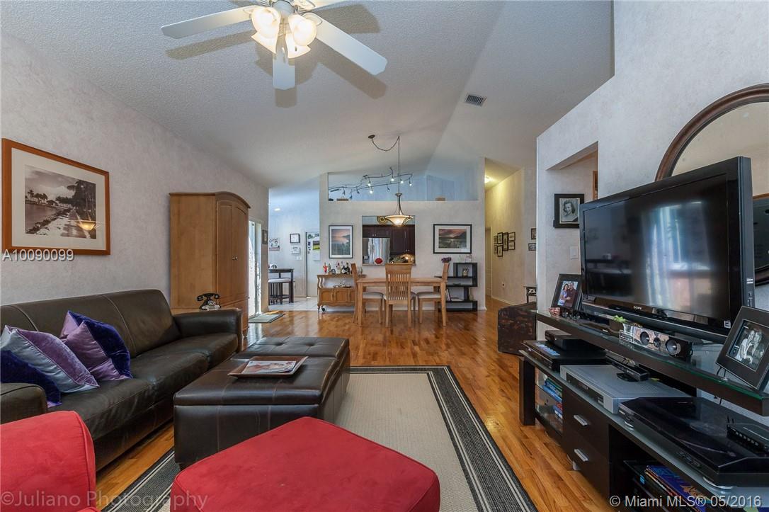 Central Park Lake 137-50 - Residential