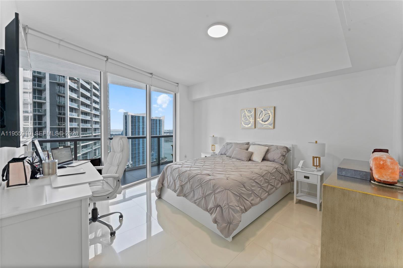 ICON BRICKELL NO TWO - Residential
