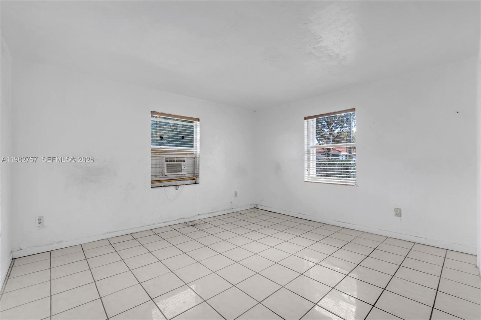 DIXIE HEIGHTS GARDENS - Residential