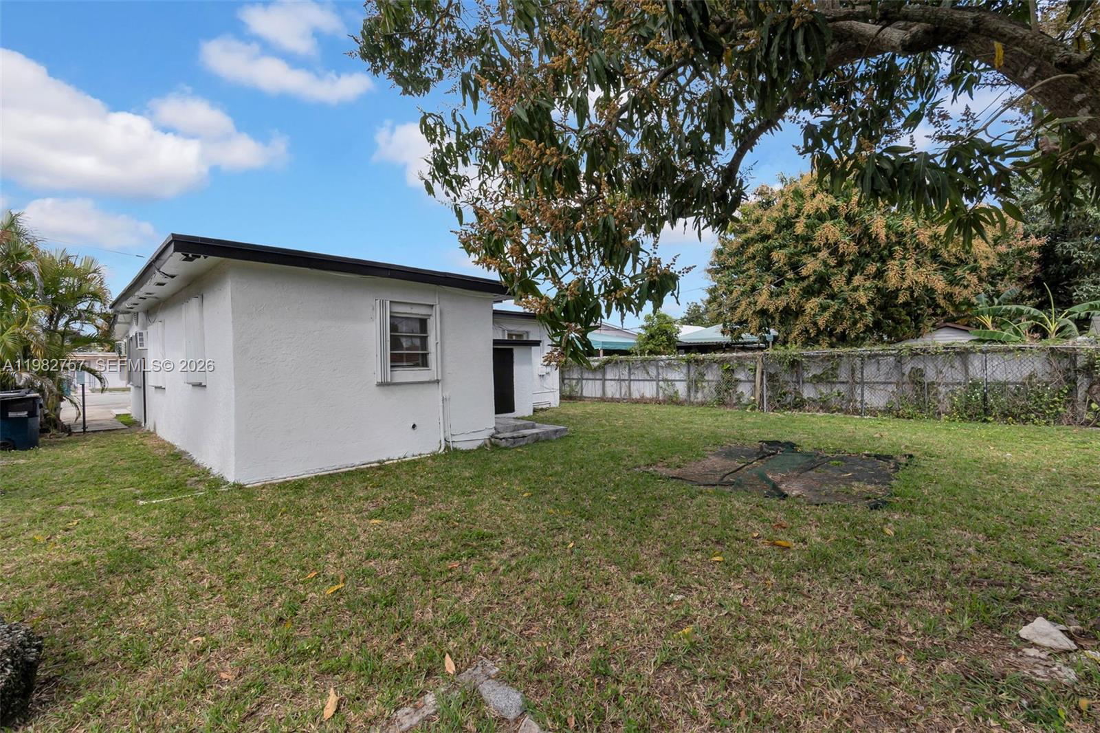 DIXIE HEIGHTS GARDENS - Residential