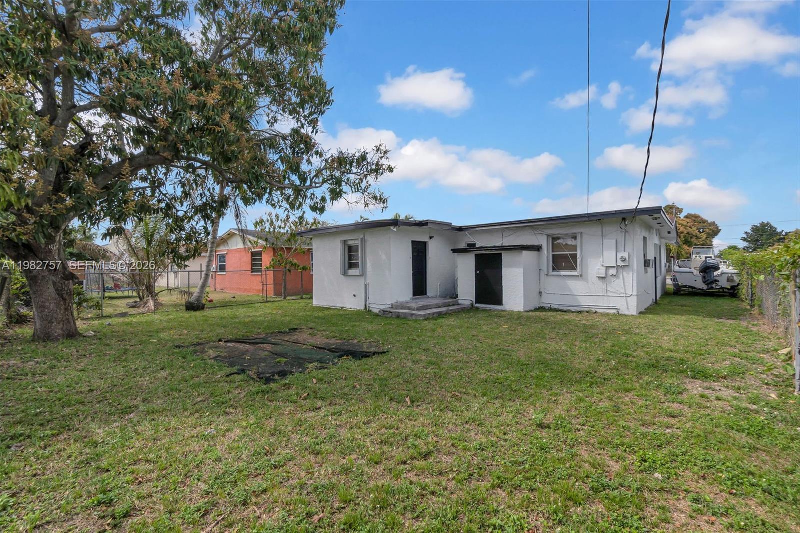 DIXIE HEIGHTS GARDENS - Residential