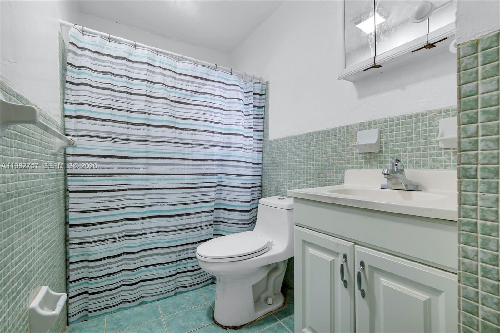 DIXIE HEIGHTS GARDENS - Residential