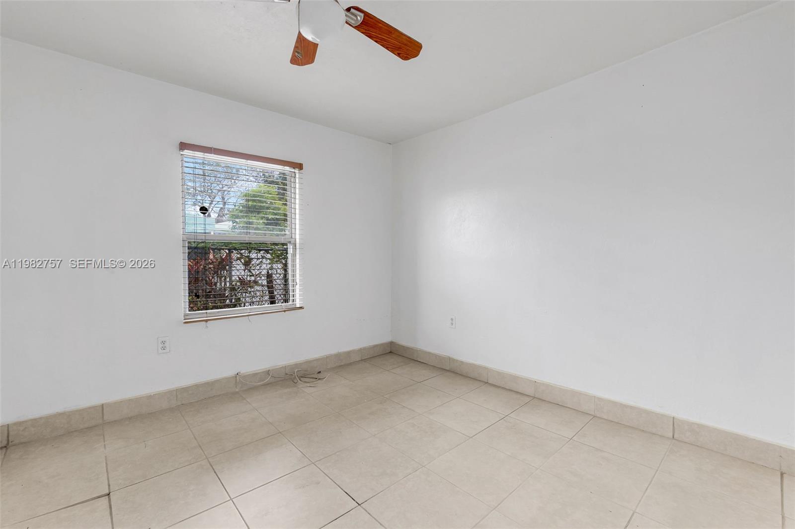 DIXIE HEIGHTS GARDENS - Residential