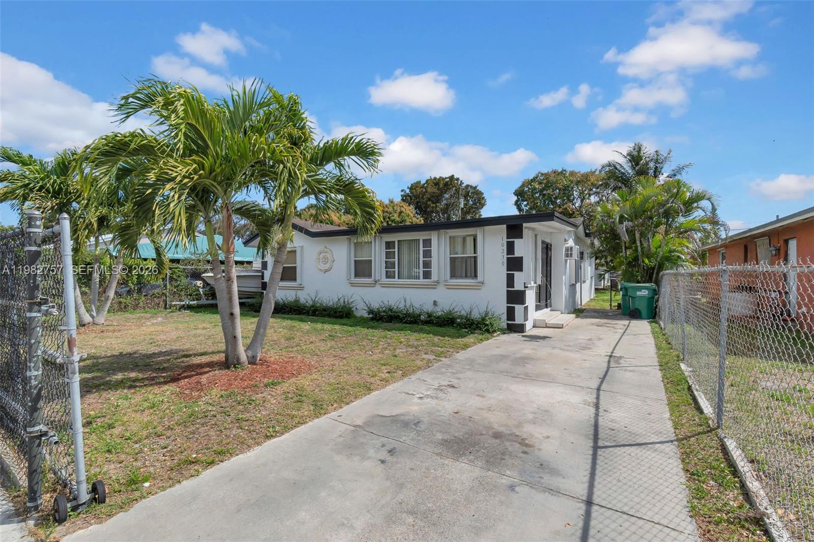 DIXIE HEIGHTS GARDENS - Residential