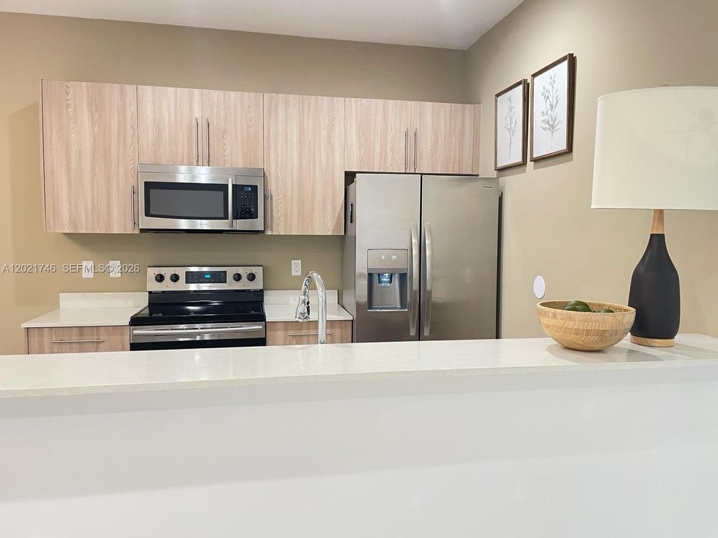 Photo of 170 SE 7th Way #170, Pompano Beach, FL 33060 (MLS # A12021746)