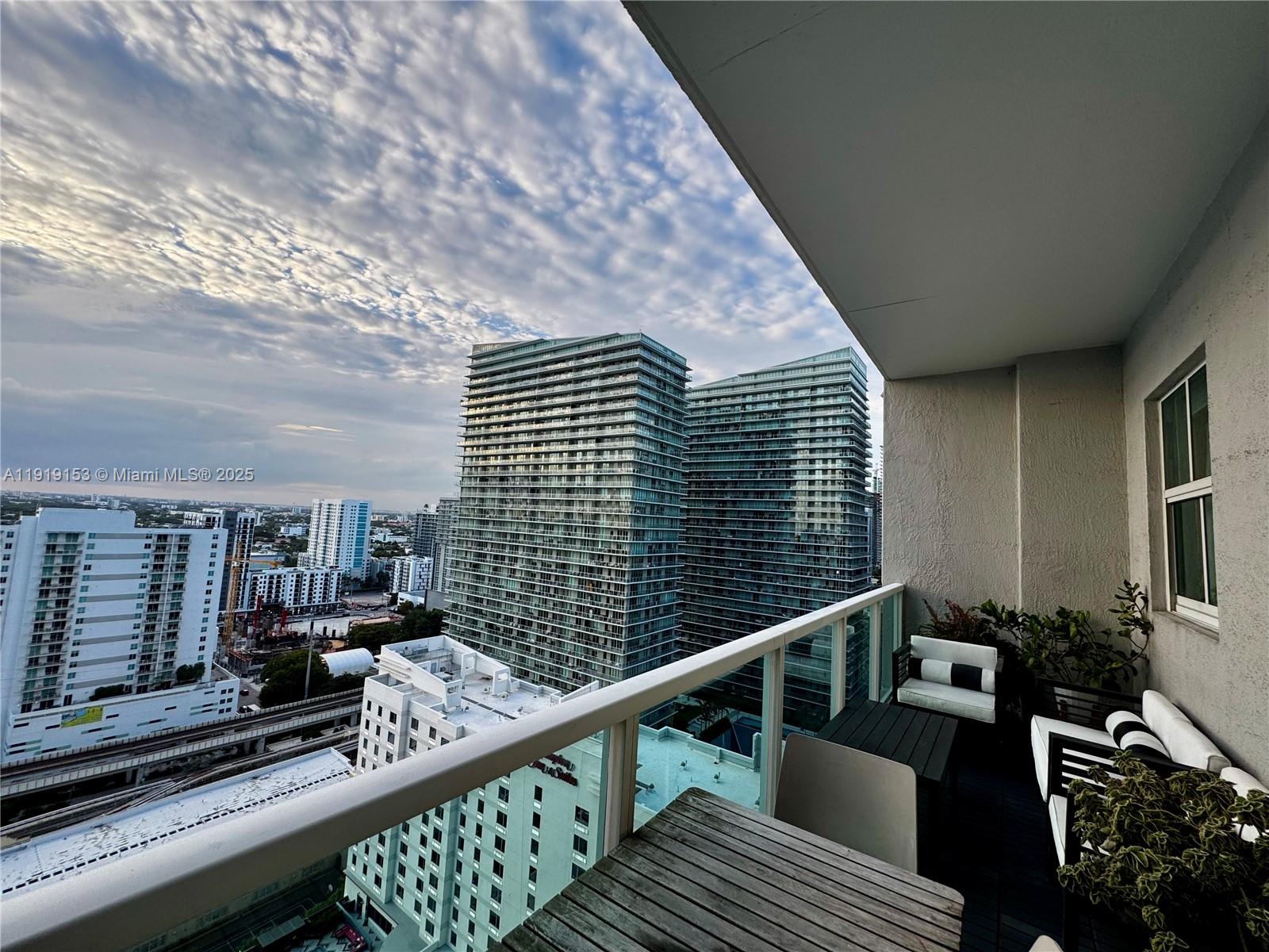 VUE AT BRICKELL CONDO - Residential Lease