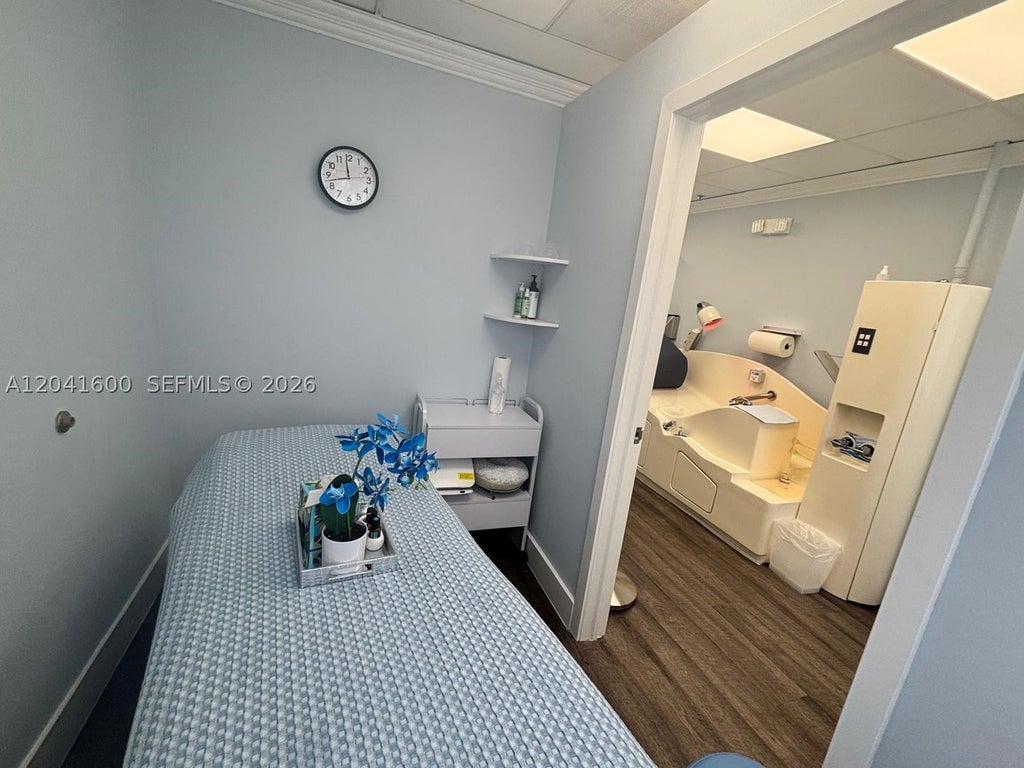 Photo of Weston, FL 33326 (MLS # A12041600)