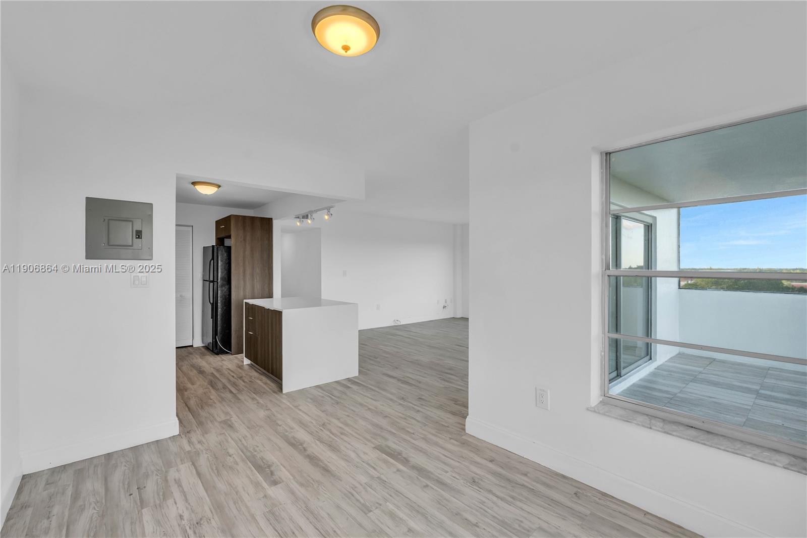 MANORS OF INVERRARY XII - Residential Lease