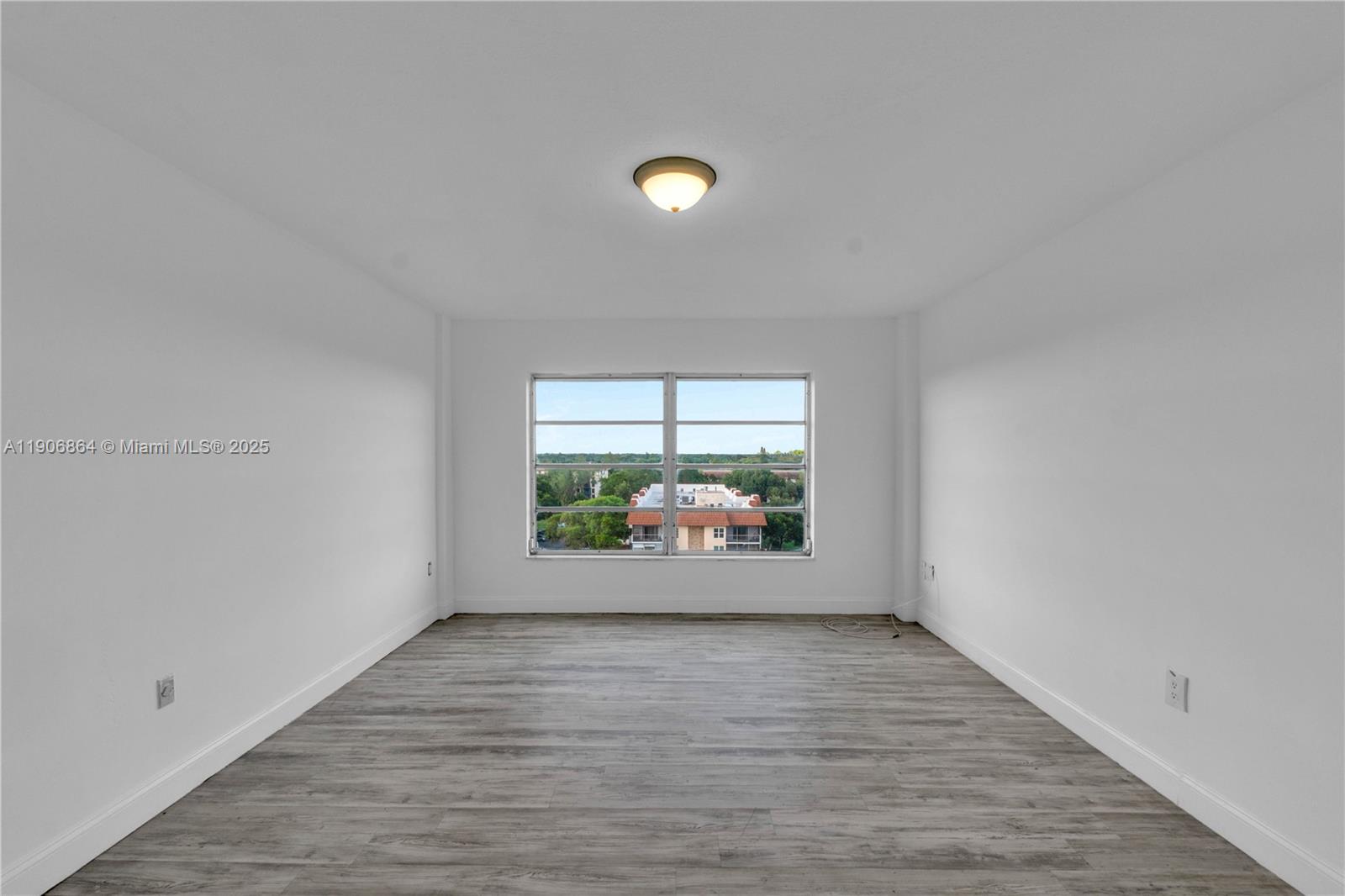 MANORS OF INVERRARY XII - Residential Lease