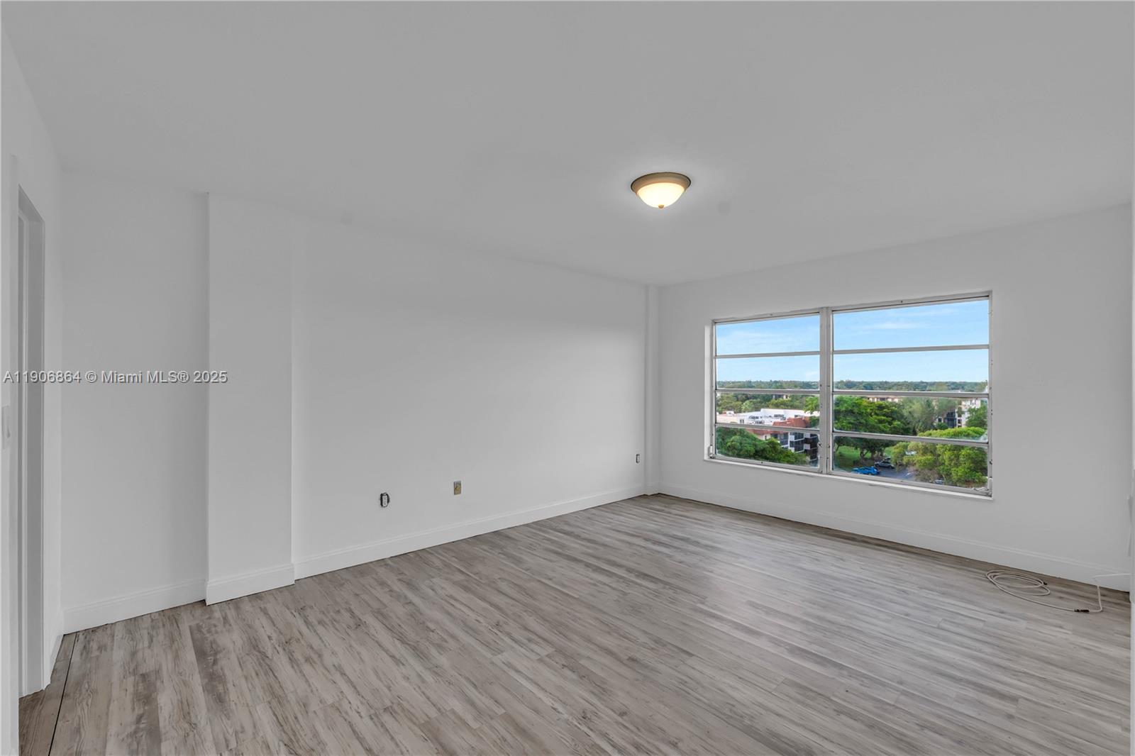 MANORS OF INVERRARY XII - Residential Lease