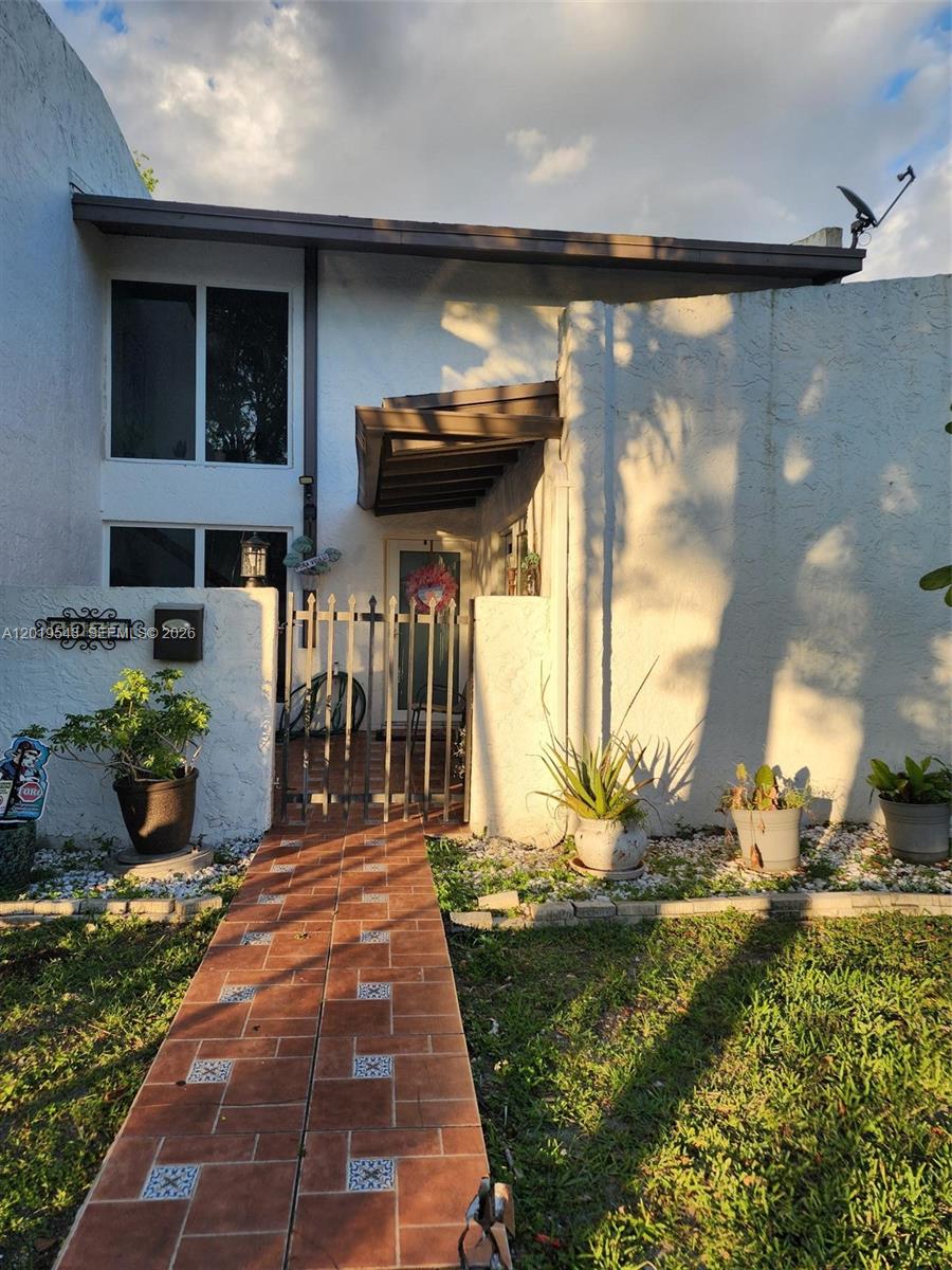 6931 SW 111th Ct