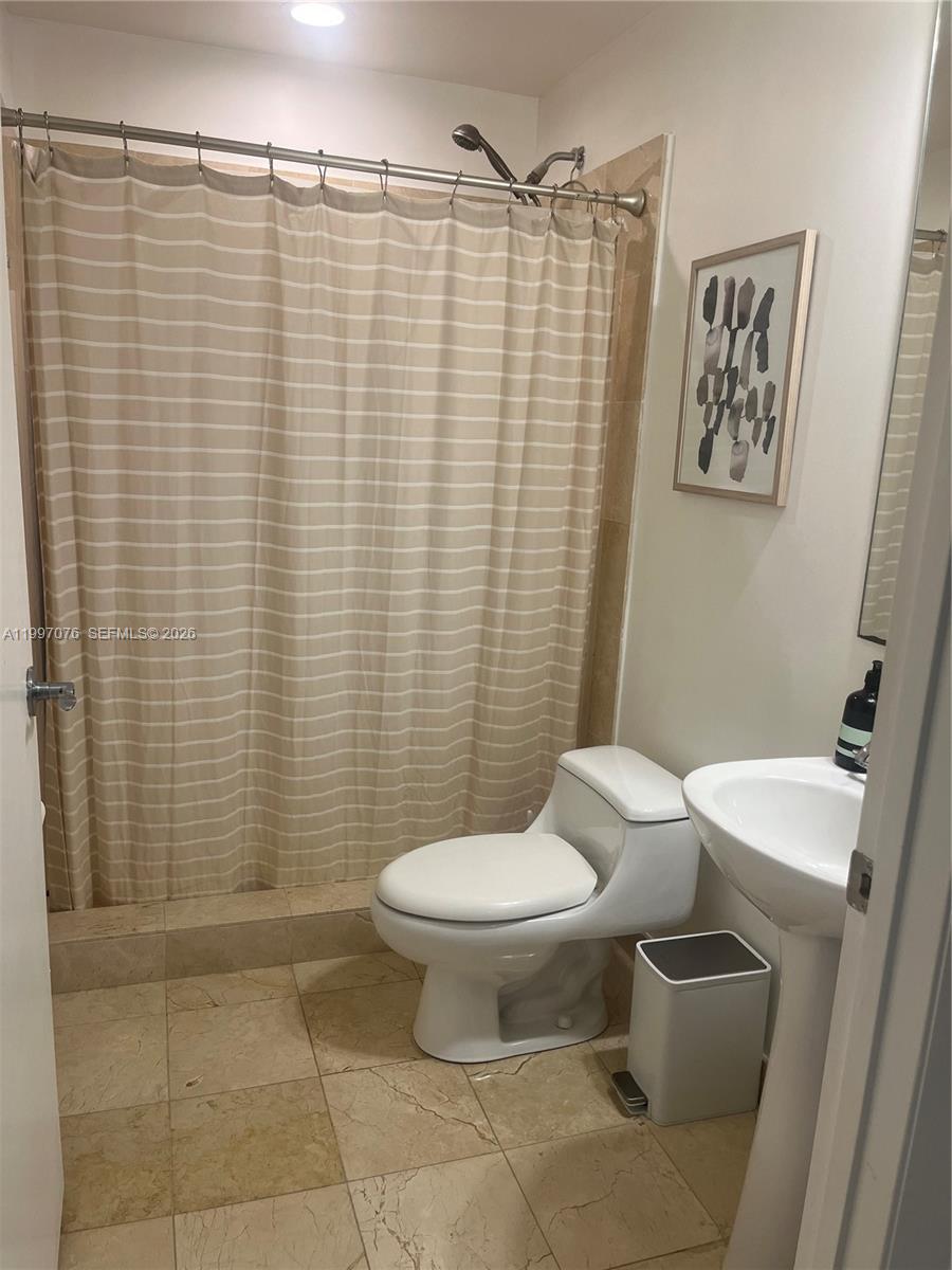 AVENTURA MARINA CONDO - Residential Lease