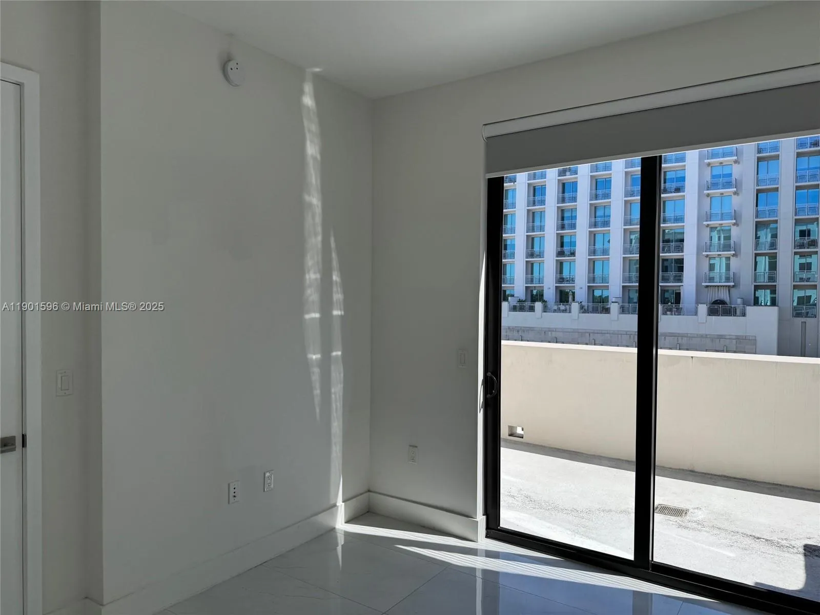 Coral Gables, Florida 33146, United States, 1 Bedroom Bedrooms, ,1 BathroomBathrooms,Residential,Active,234616