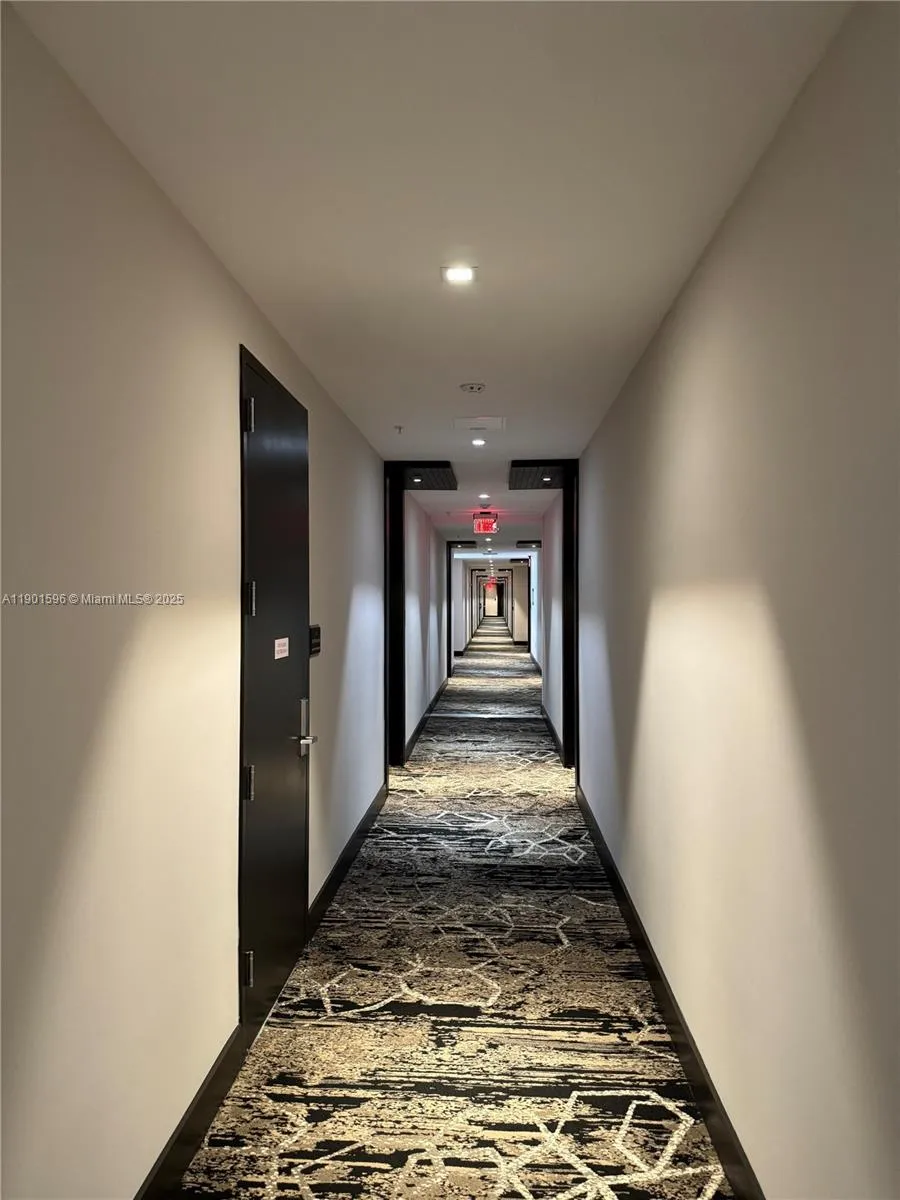 Coral Gables, Florida 33146, United States, 1 Bedroom Bedrooms, ,1 BathroomBathrooms,Residential,Active,234616