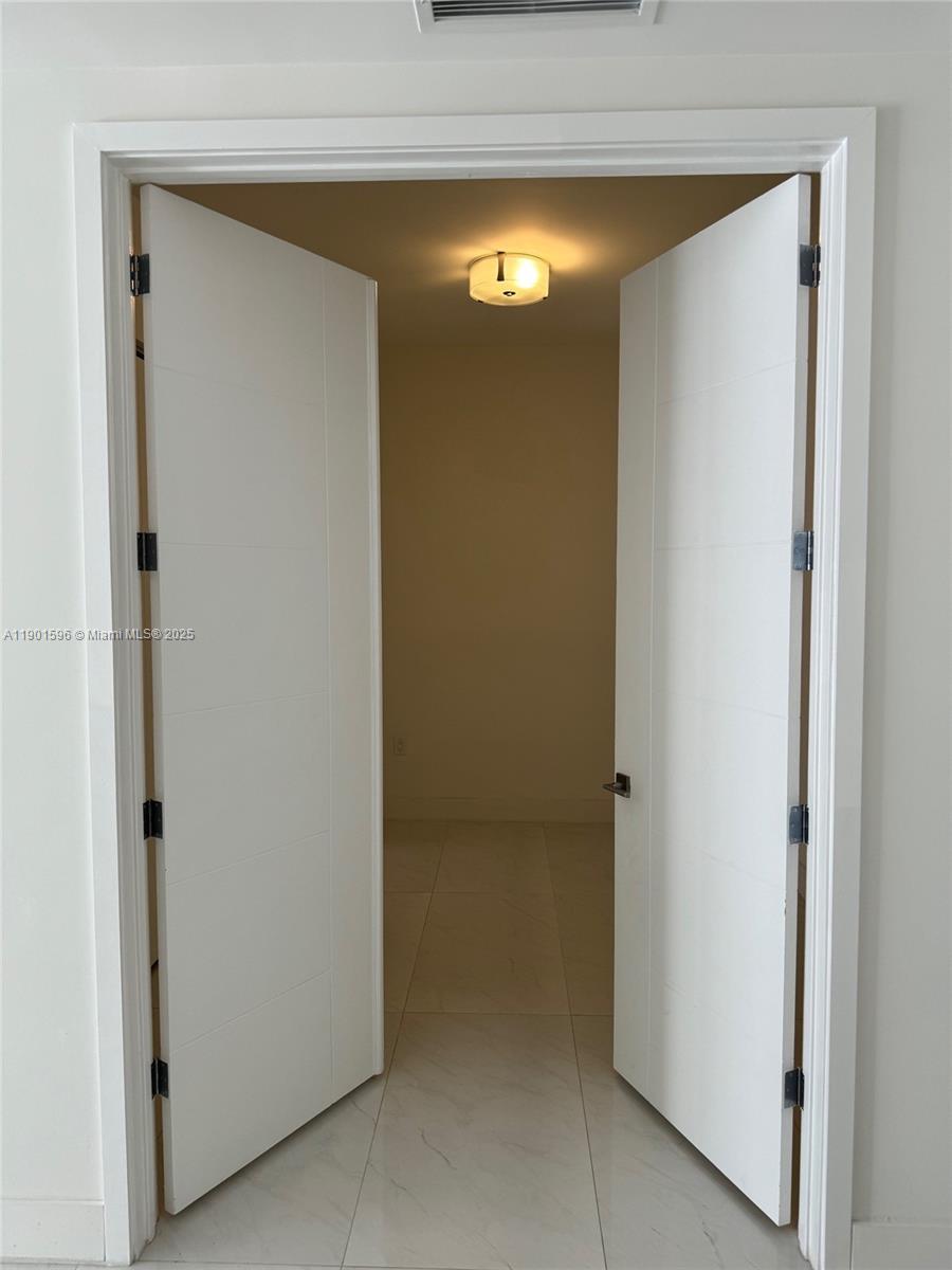 MERRICK MANOR CONDO - Residential Lease