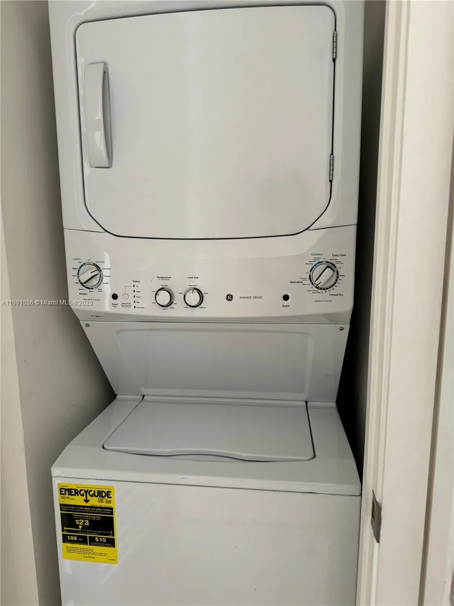 Coral Gables, Florida 33146, United States, 1 Bedroom Bedrooms, ,1 BathroomBathrooms,Residential,Active,234616