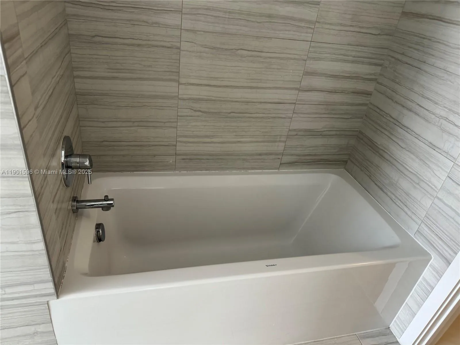 Coral Gables, Florida 33146, United States, 1 Bedroom Bedrooms, ,1 BathroomBathrooms,Residential,Active,234616