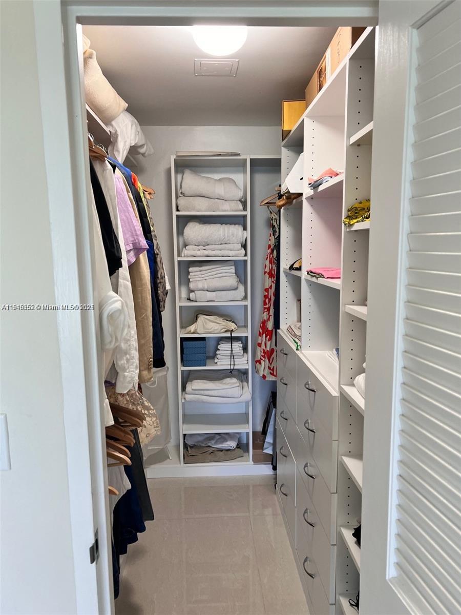 HARBOUR HOUSE CONDOMINIUM - Residential Lease