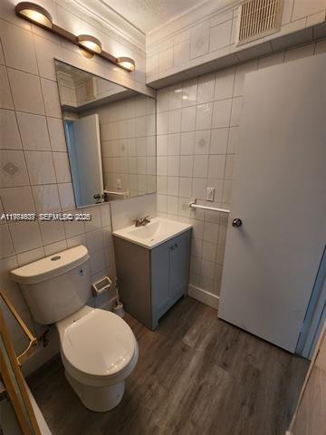 HEATHGATE 2ND ADD - Residential Lease