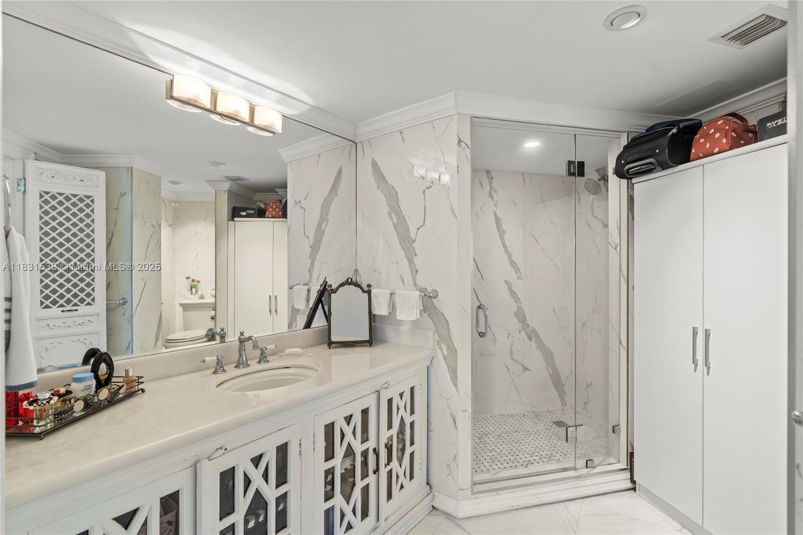 JOCKEY CLUB CONDO - Residential