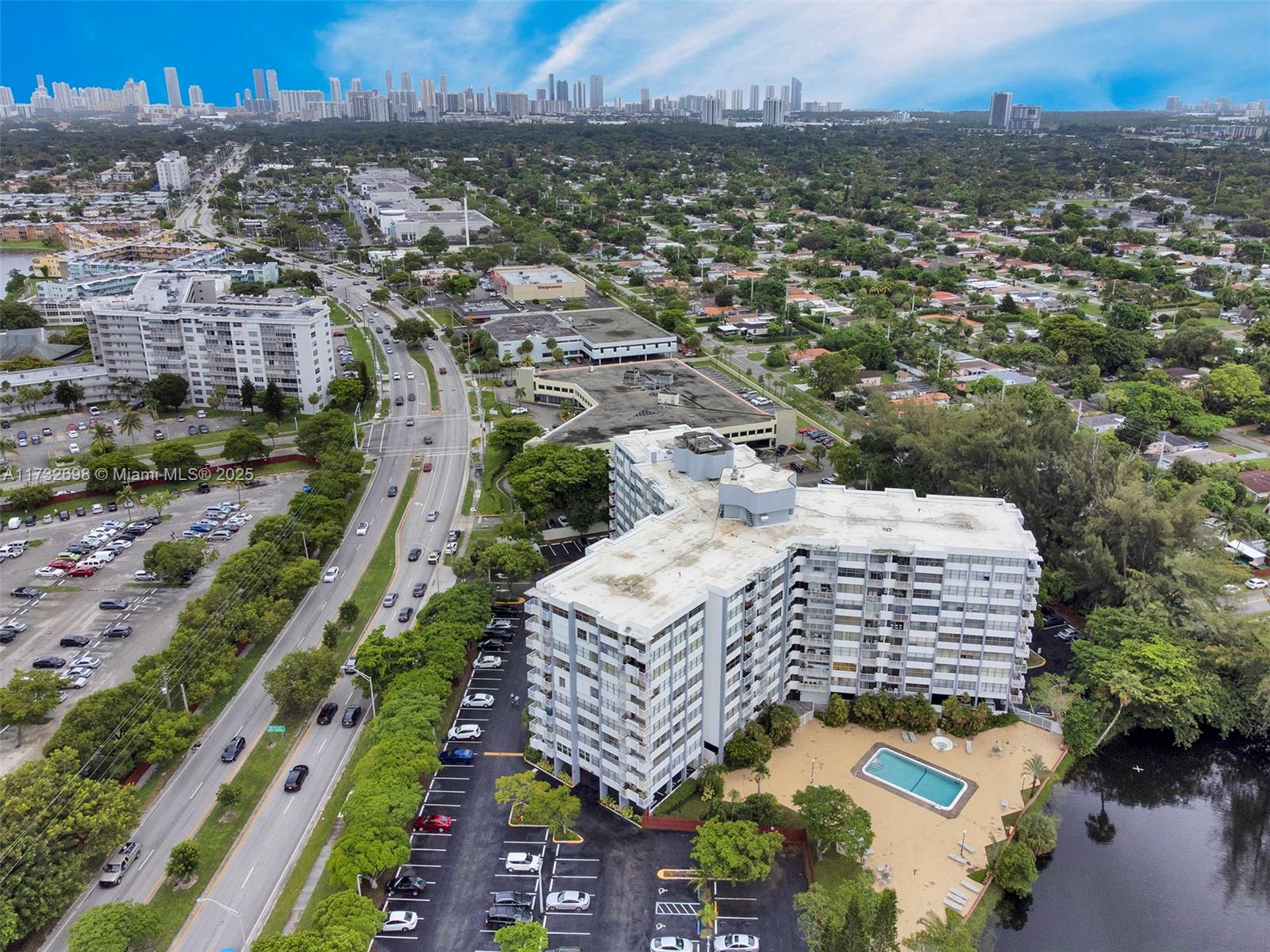 WILSHIRE CONDO - Residential