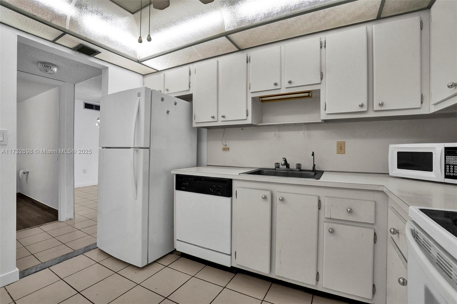 WILSHIRE CONDO - Residential