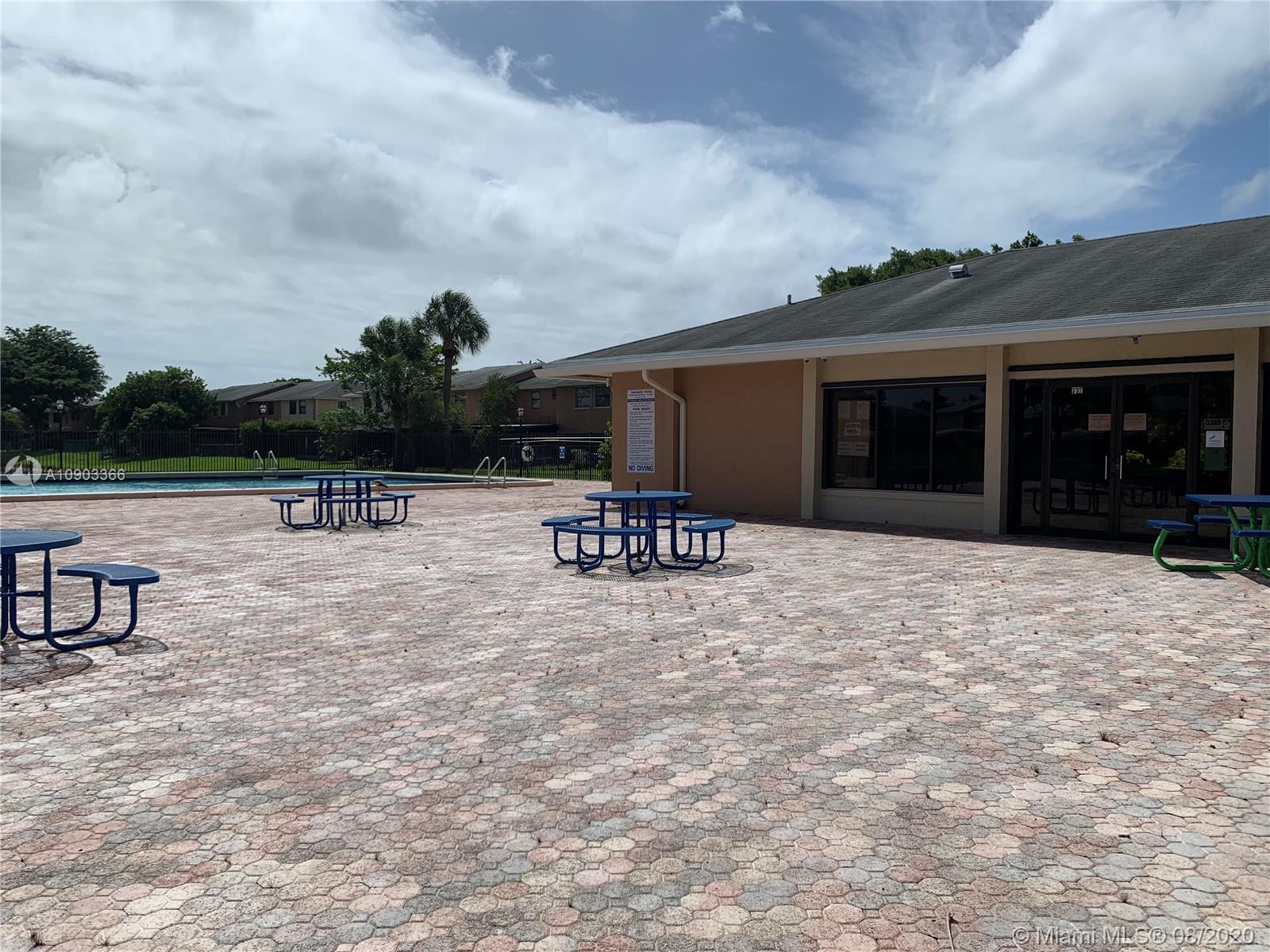 PEMBROKE POINTE SEC TWO - Residential