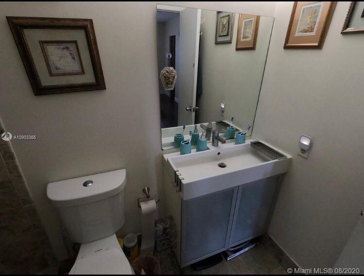 PEMBROKE POINTE SEC TWO - Residential