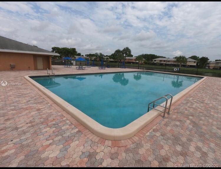 PEMBROKE POINTE SEC TWO - Residential