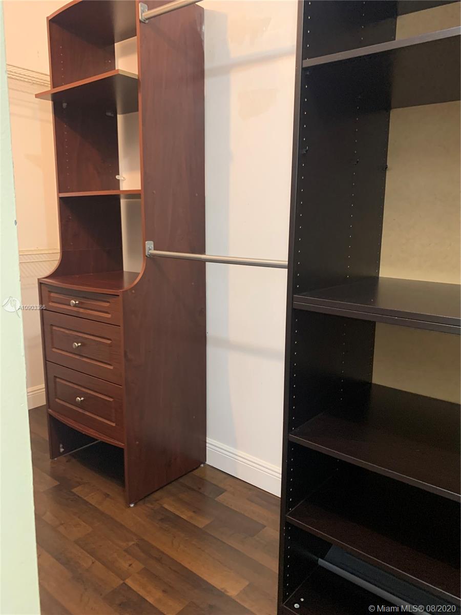 PEMBROKE POINTE SEC TWO - Residential