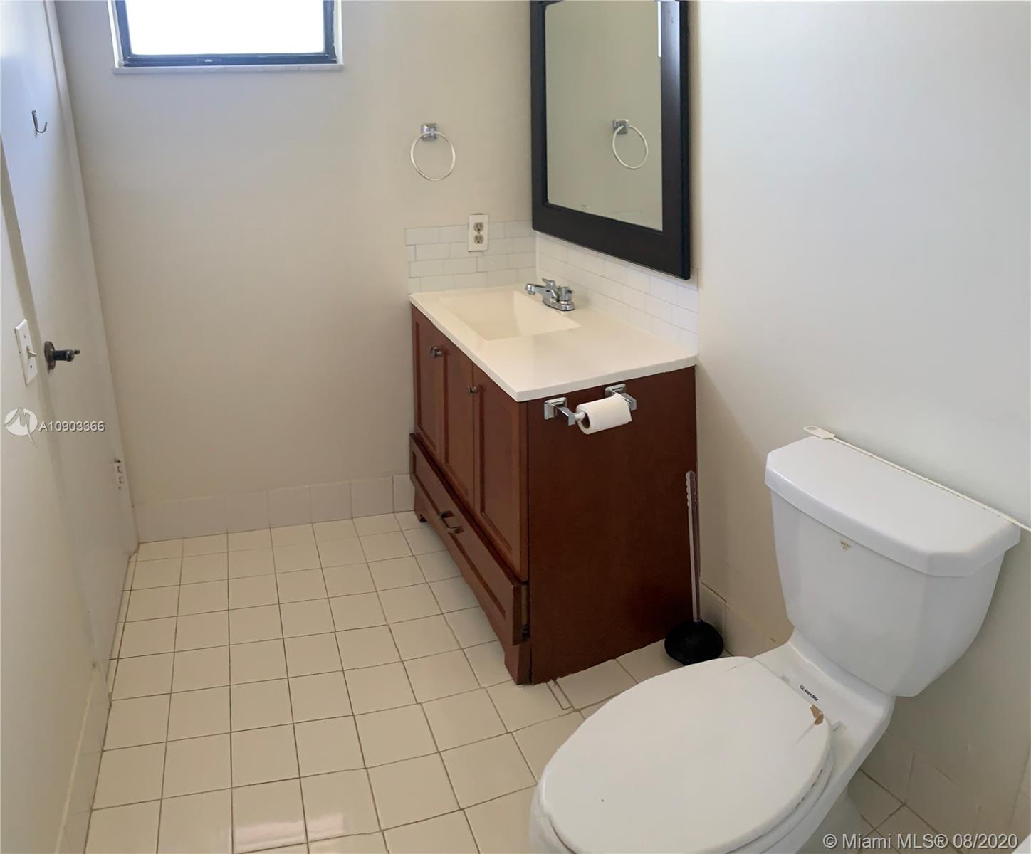 PEMBROKE POINTE SEC TWO - Residential