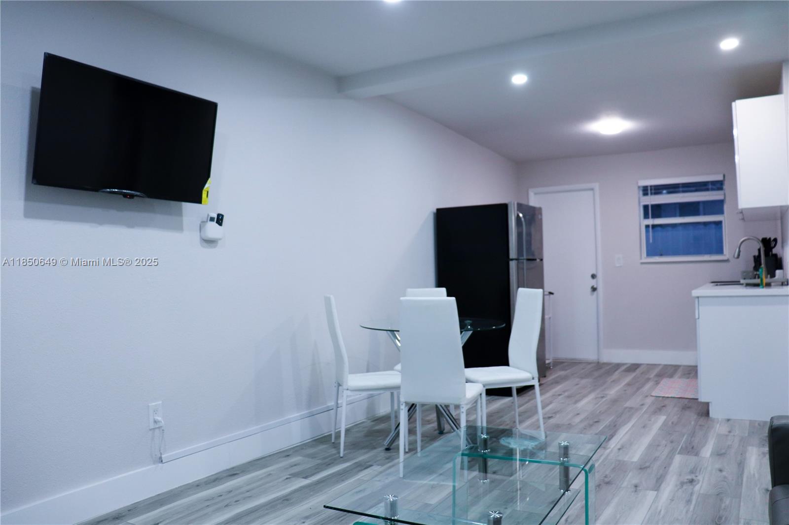 VICTORY HEIGHTS - Residential Lease