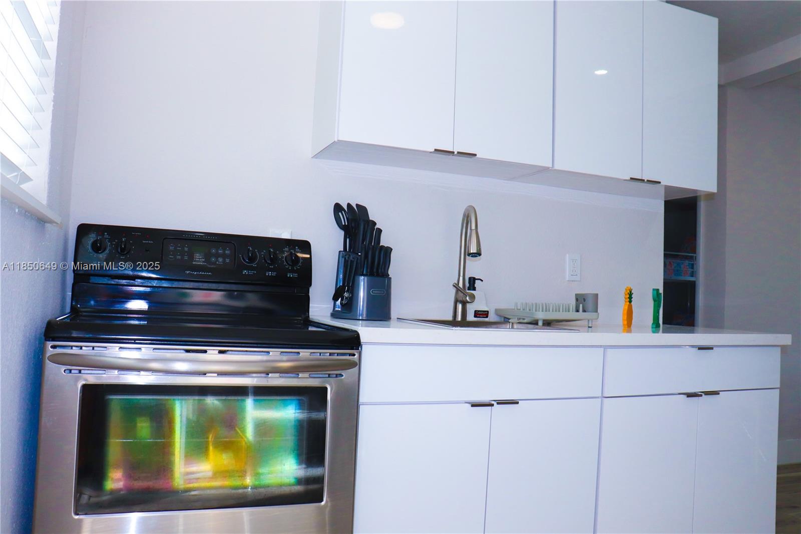 VICTORY HEIGHTS - Residential Lease