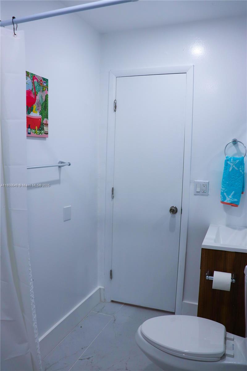 VICTORY HEIGHTS - Residential Lease