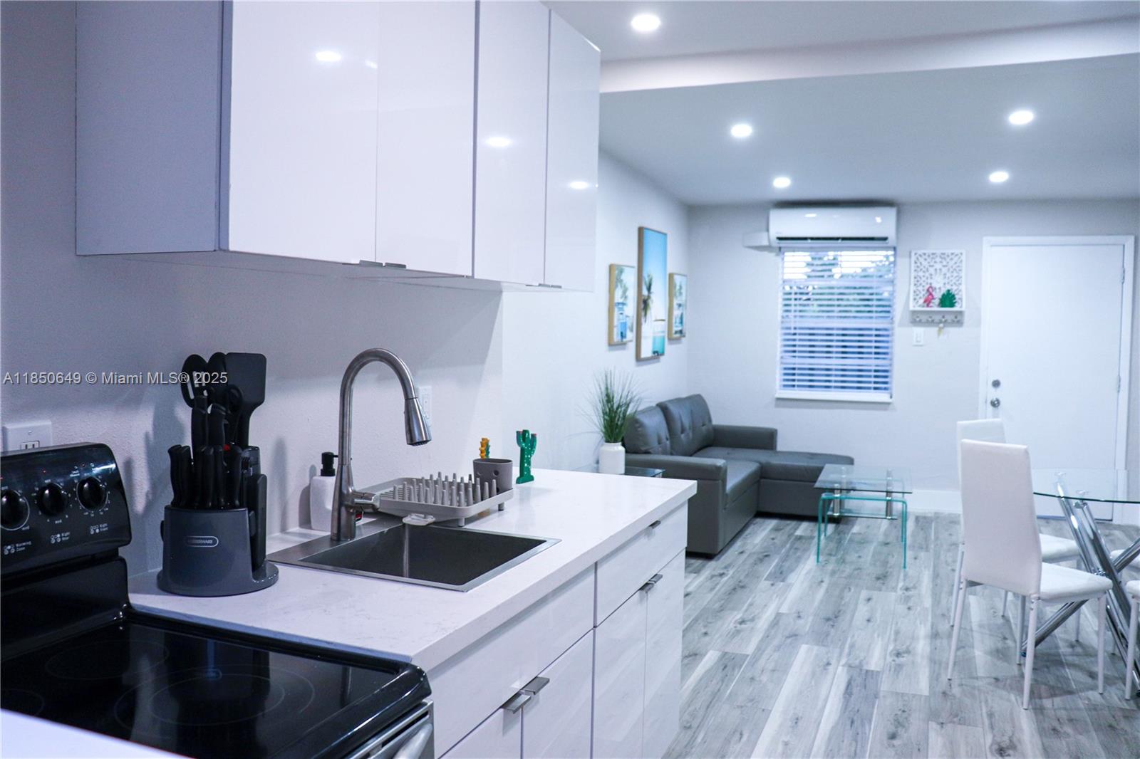 VICTORY HEIGHTS - Residential Lease
