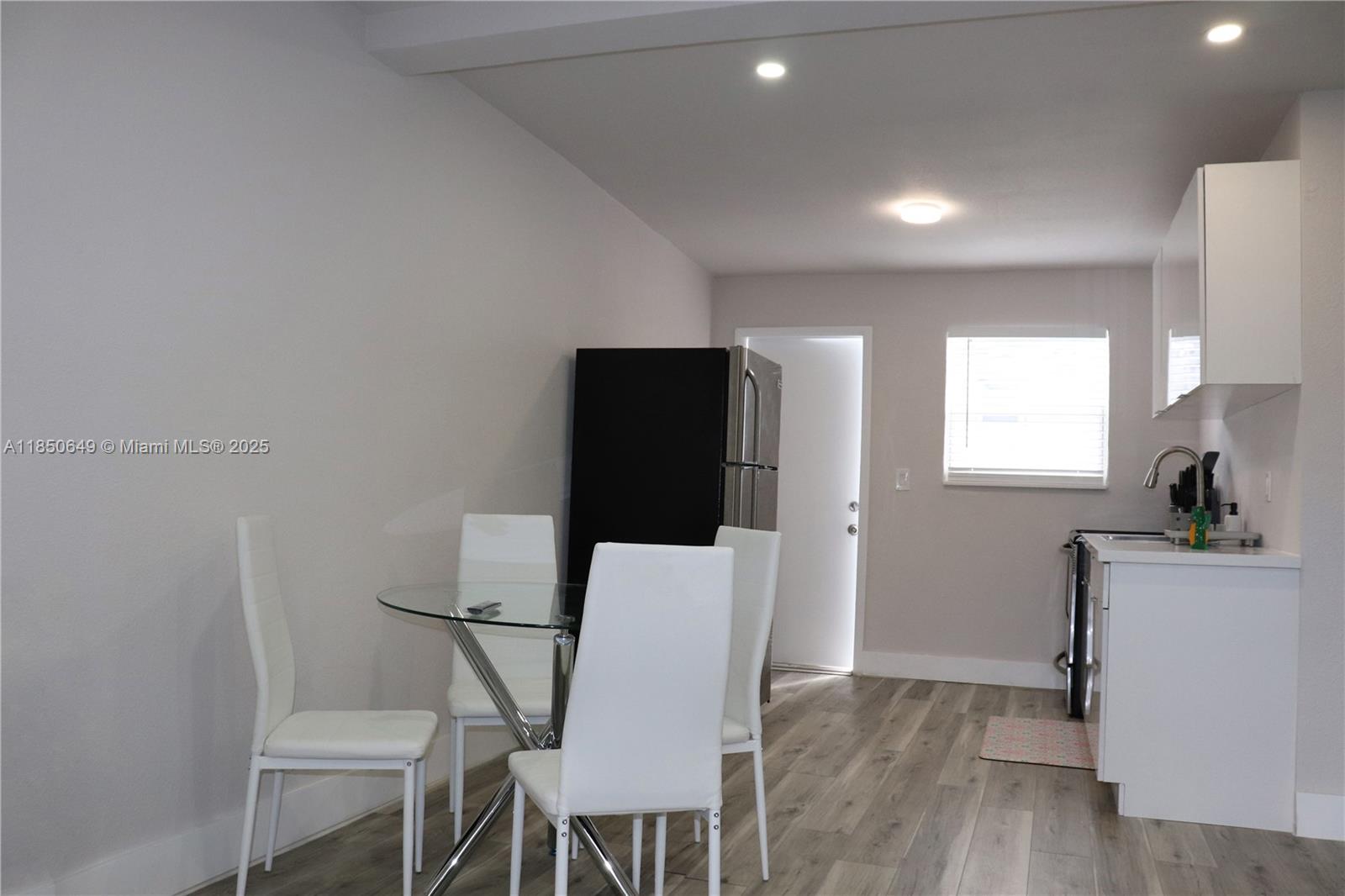 VICTORY HEIGHTS - Residential Lease