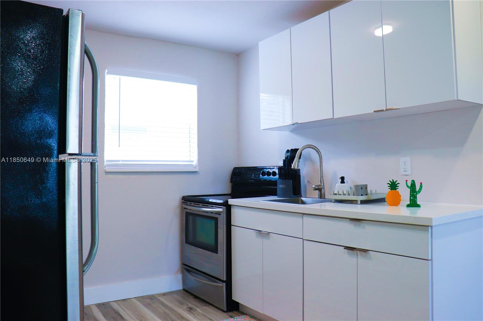 VICTORY HEIGHTS - Residential Lease