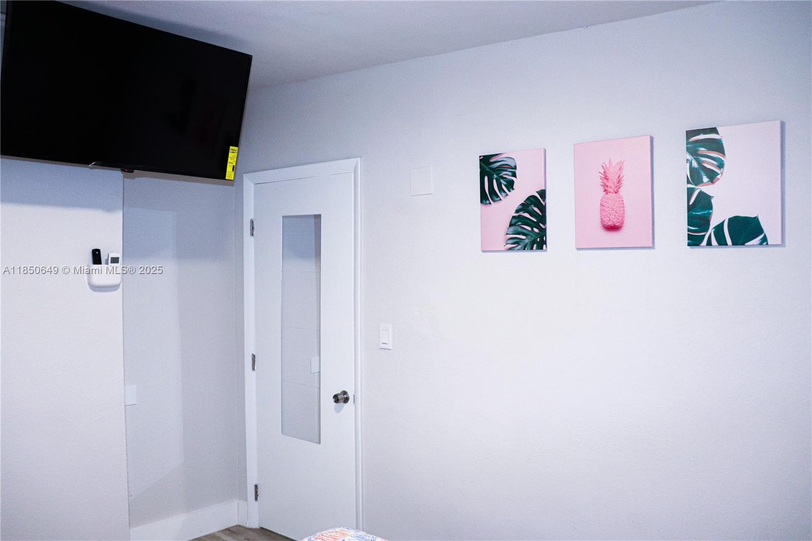 VICTORY HEIGHTS - Residential Lease