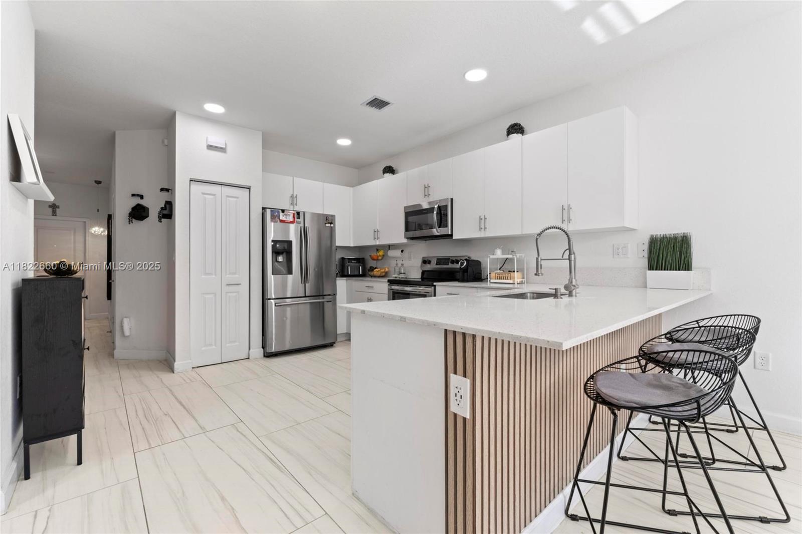 SILVER PALM RESIDENTIAL H - Residential