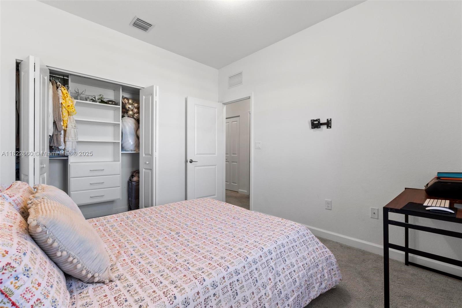 SILVER PALM RESIDENTIAL H - Residential