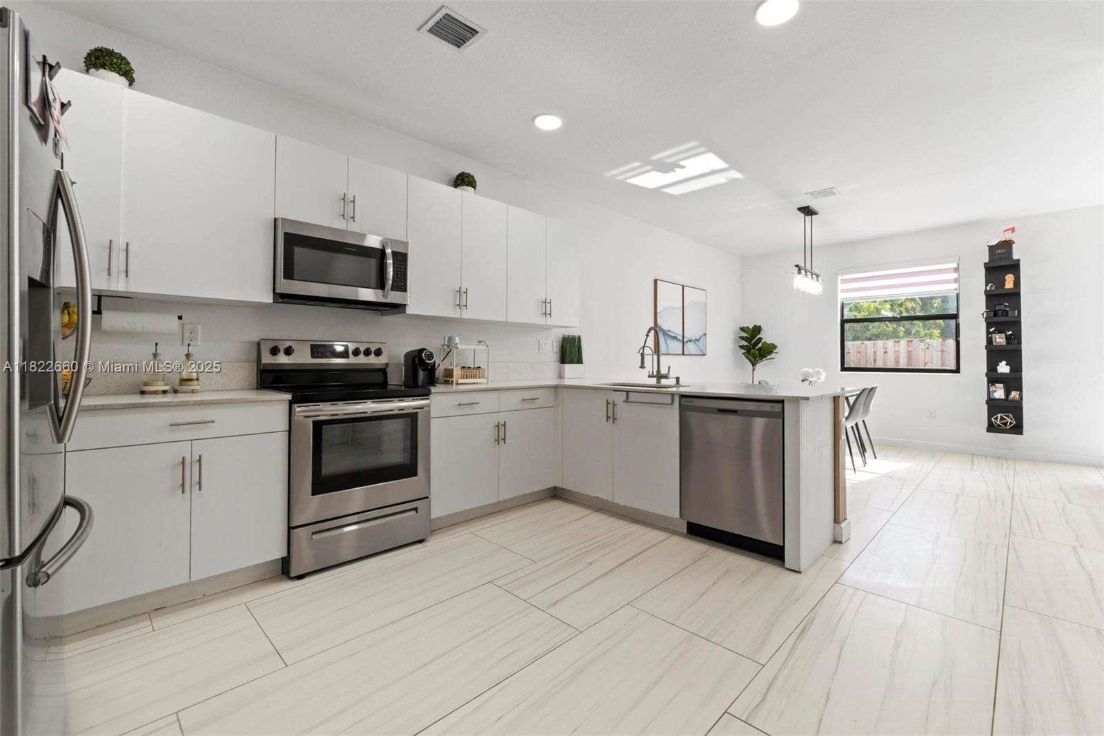 SILVER PALM RESIDENTIAL H - Residential