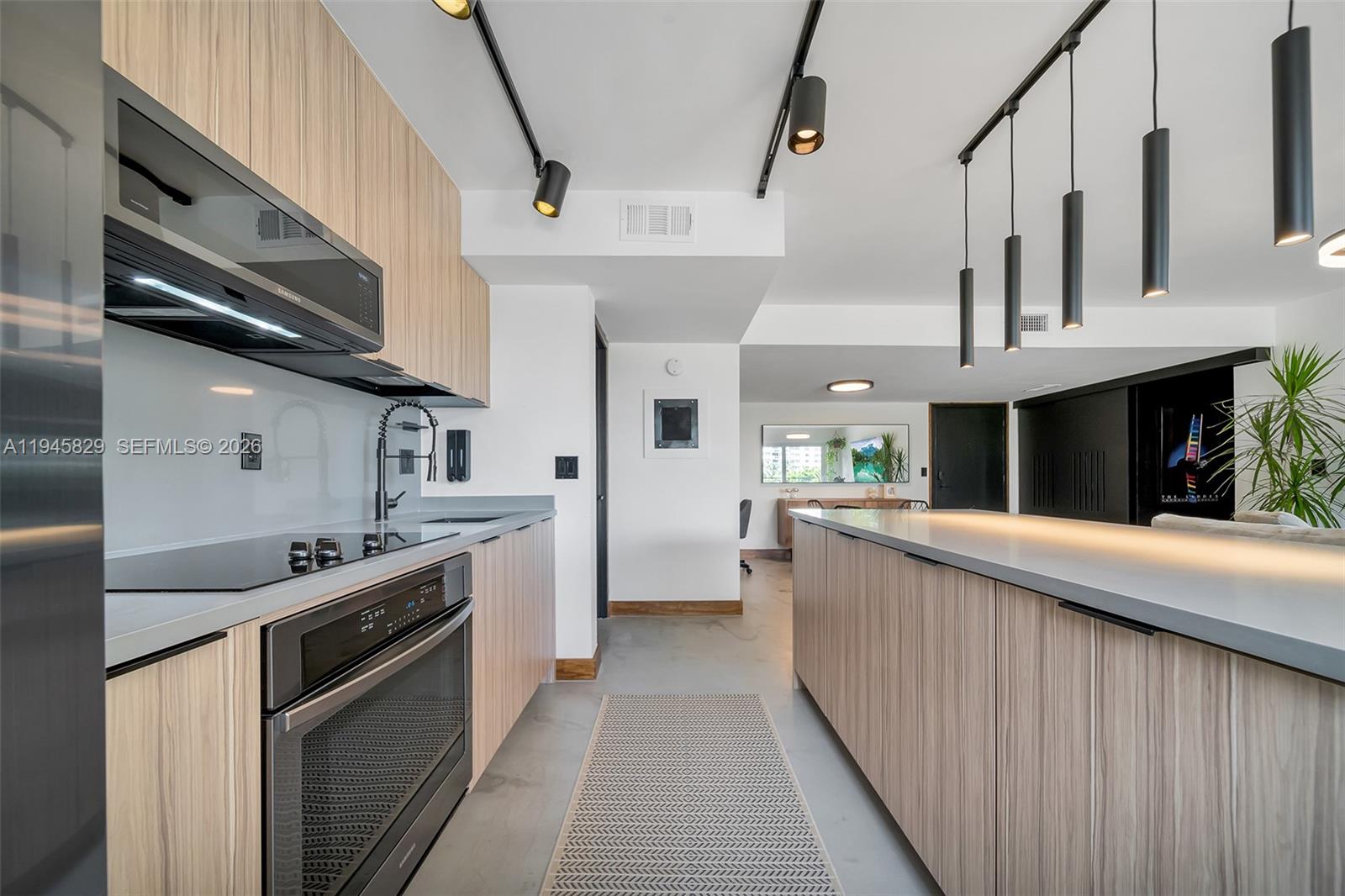 BAYSHORE TERRACE CONDO - Residential