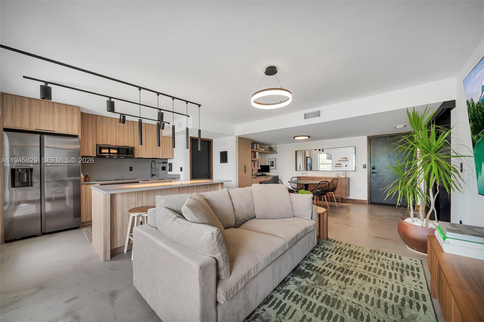 BAYSHORE TERRACE CONDO - Residential